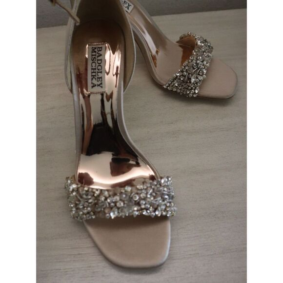 Badgley Mischka MP6312 Sz 6.5 Soft Blush Tasmine Embellished Block Heels $245 - Picture 7 of 12